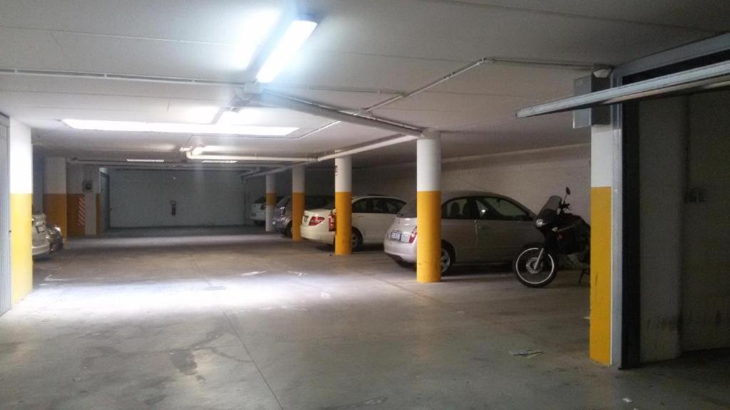 Da Sofia Apartment-Parking 卡利亚里 外观 照片